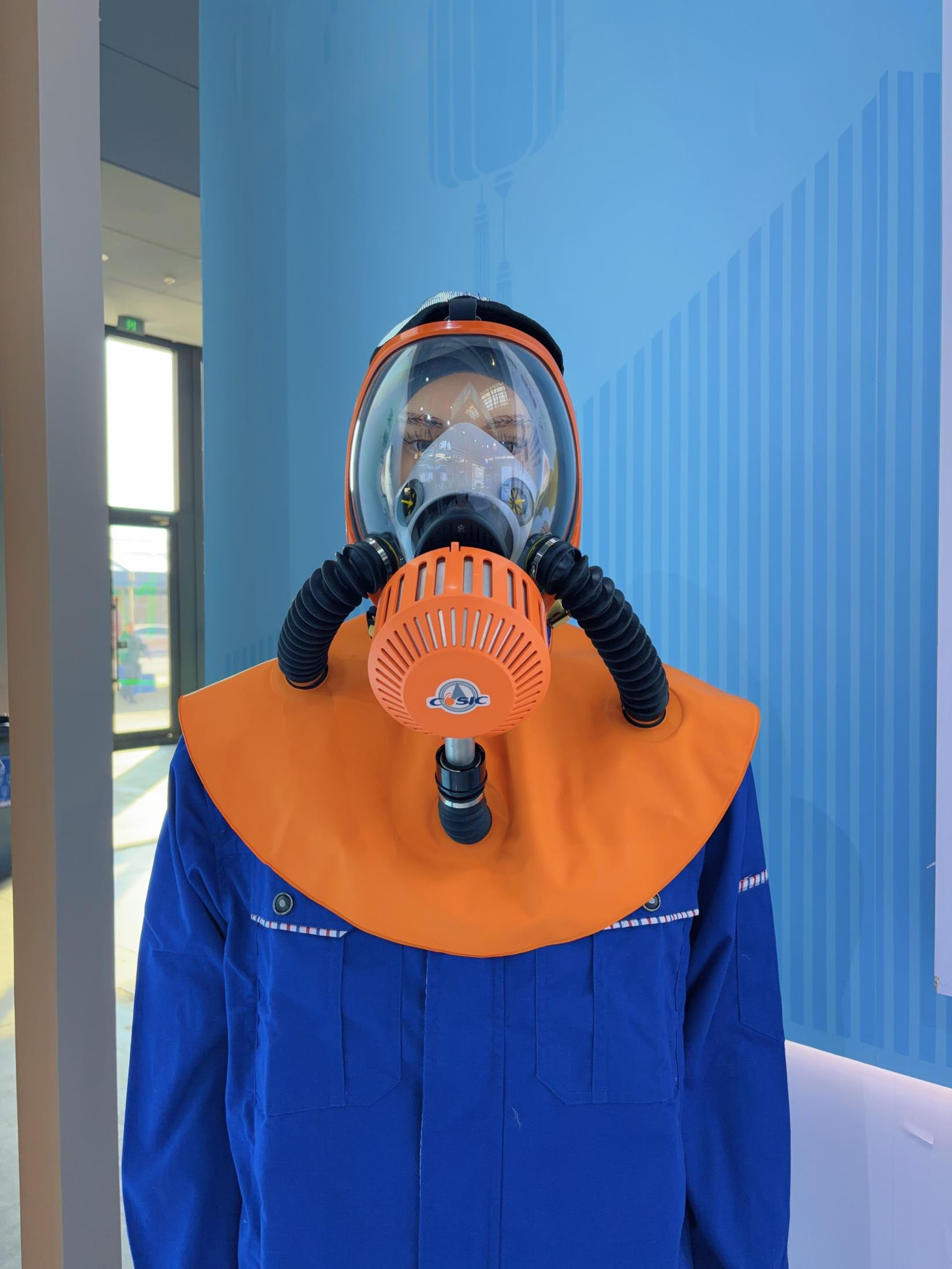 如何正确使用过滤式消防自救呼吸器产品？